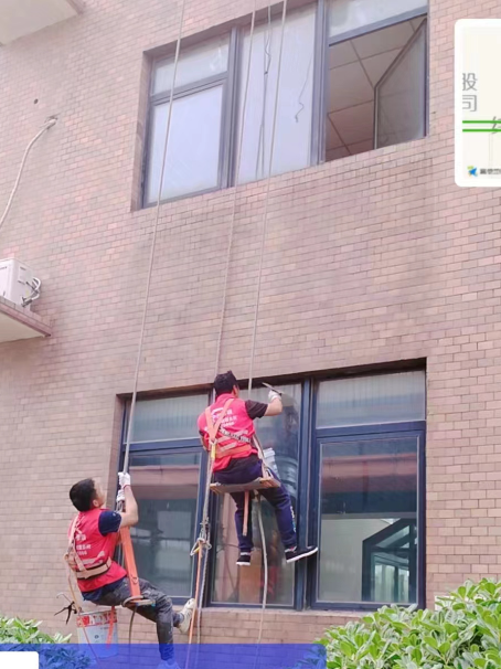 三角镇承接各类窗户玻璃维修